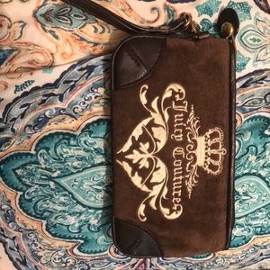 Juicy Couture: Wristlet/Wallet